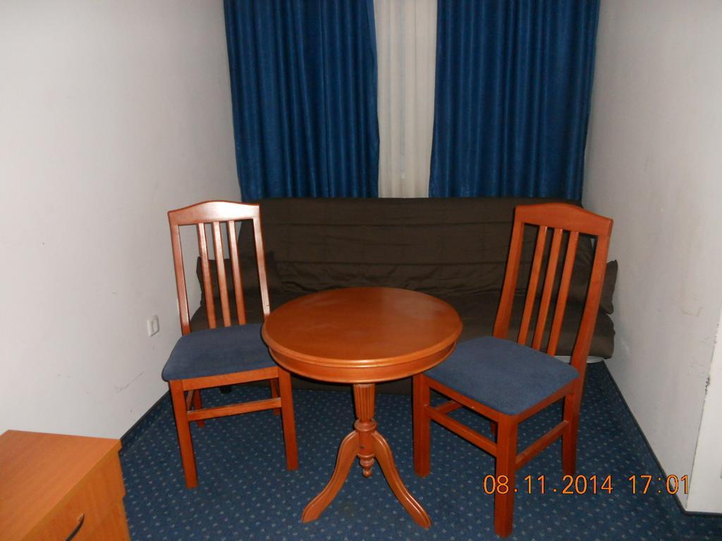 Family Hotel Helios Sevlievo Camera foto