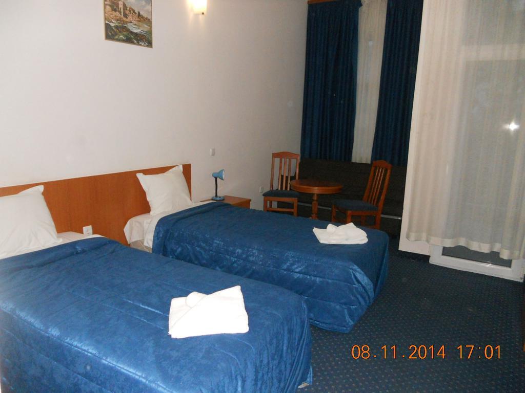 Family Hotel Helios Sevlievo Camera foto